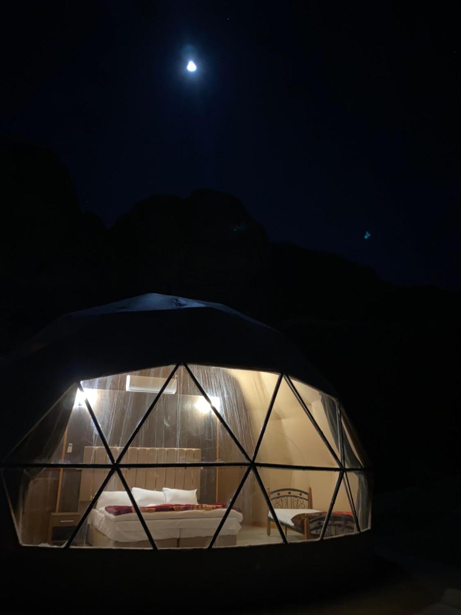 Scarlet Luxury Camp 瓦迪拉姆 外观 照片