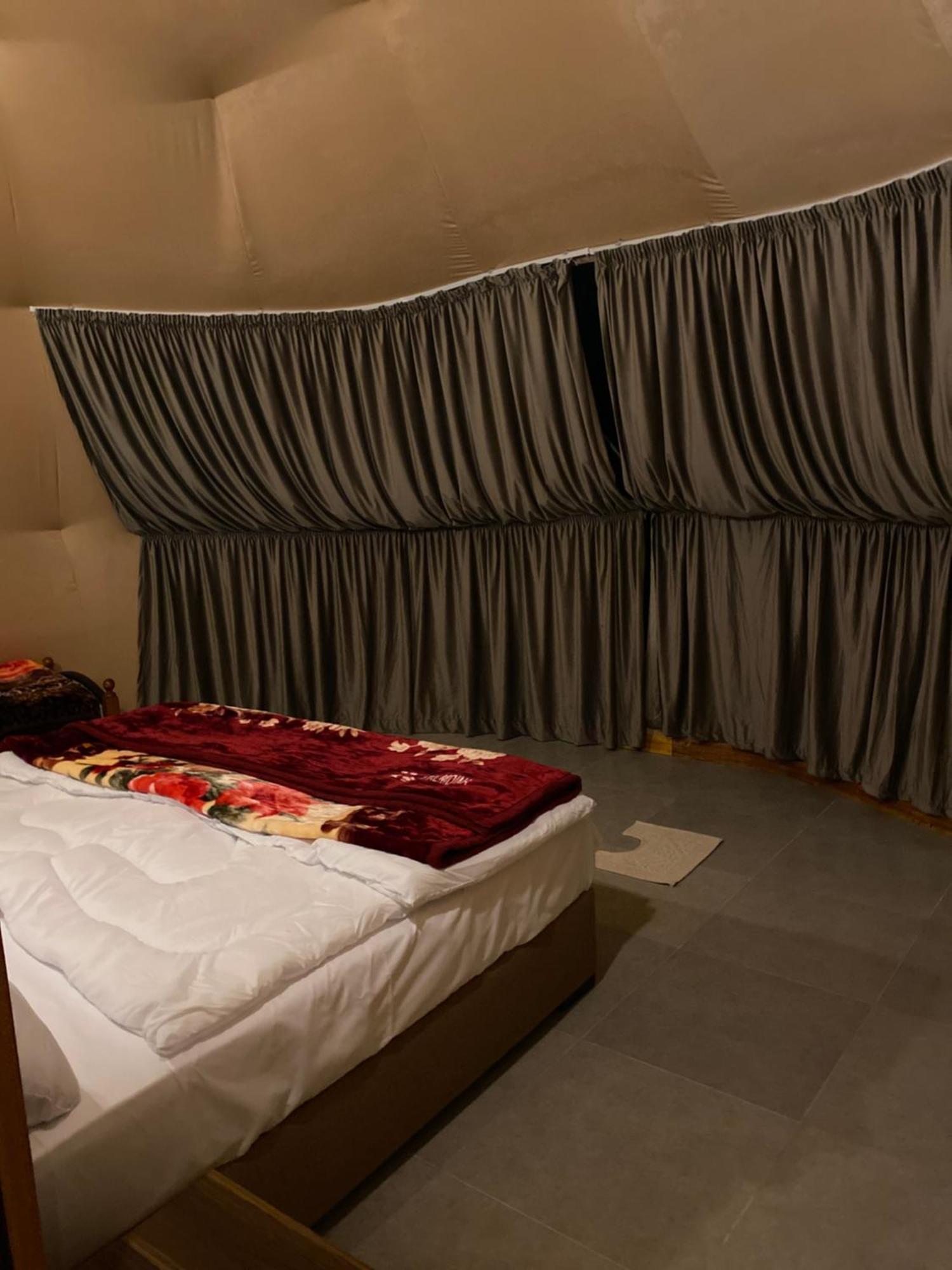 Scarlet Luxury Camp 瓦迪拉姆 外观 照片