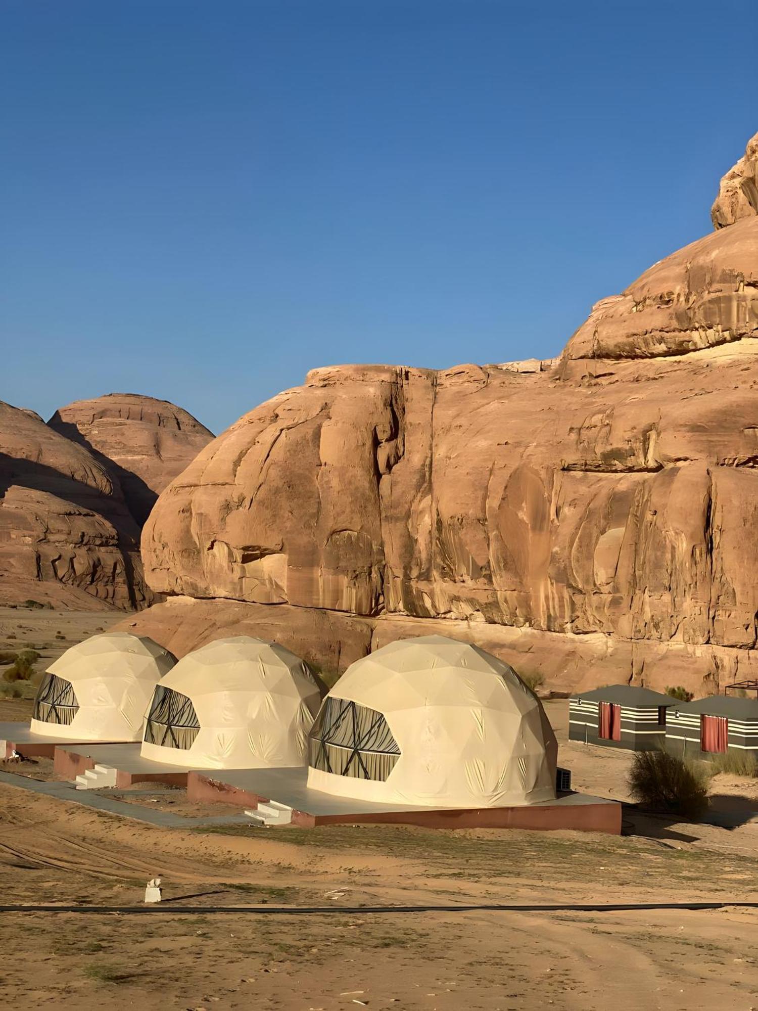 Scarlet Luxury Camp 瓦迪拉姆 外观 照片
