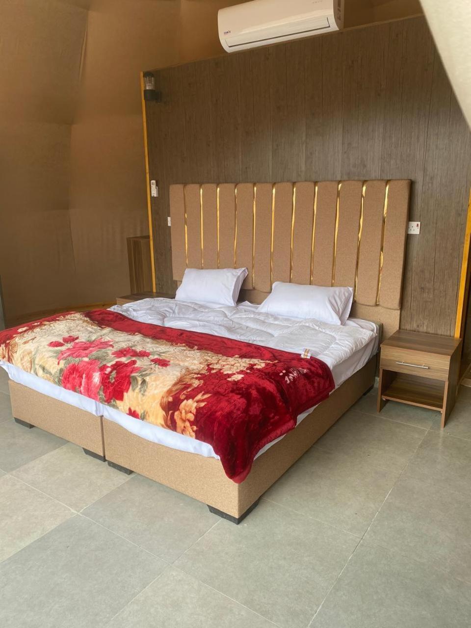Scarlet Luxury Camp 瓦迪拉姆 外观 照片