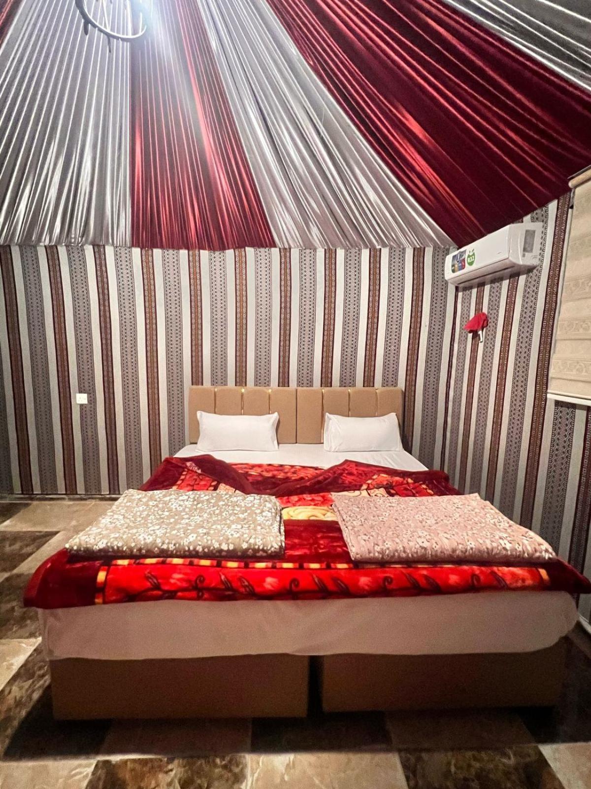 Scarlet Luxury Camp 瓦迪拉姆 外观 照片