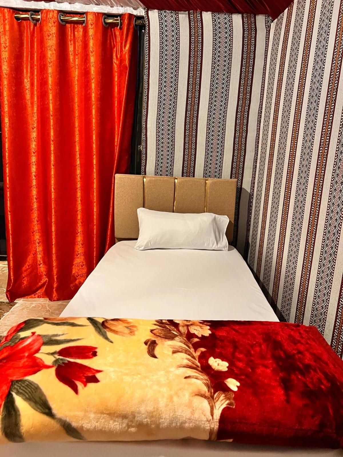 Scarlet Luxury Camp 瓦迪拉姆 外观 照片