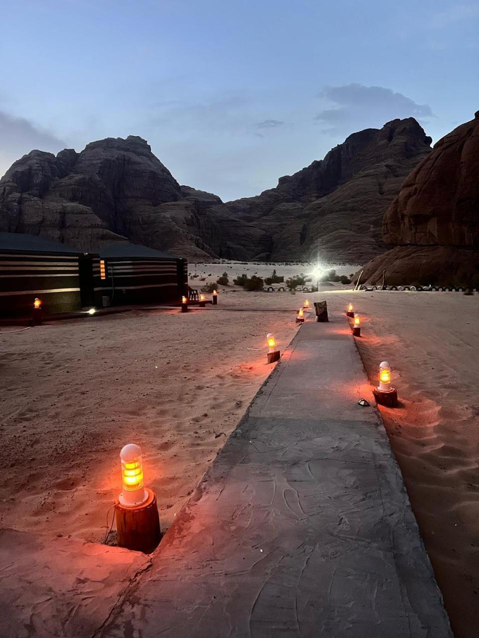 Scarlet Luxury Camp 瓦迪拉姆 外观 照片