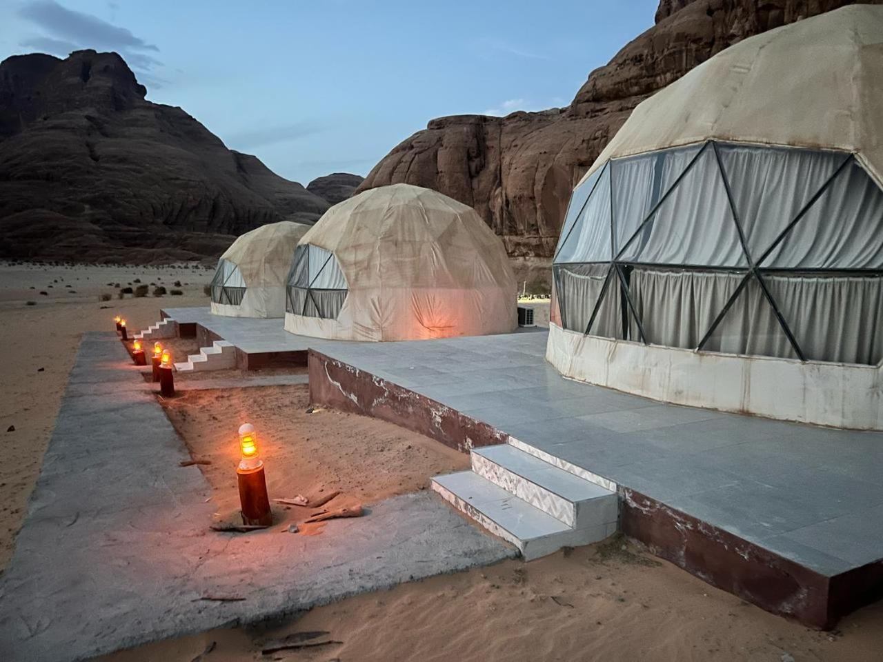 Scarlet Luxury Camp 瓦迪拉姆 外观 照片