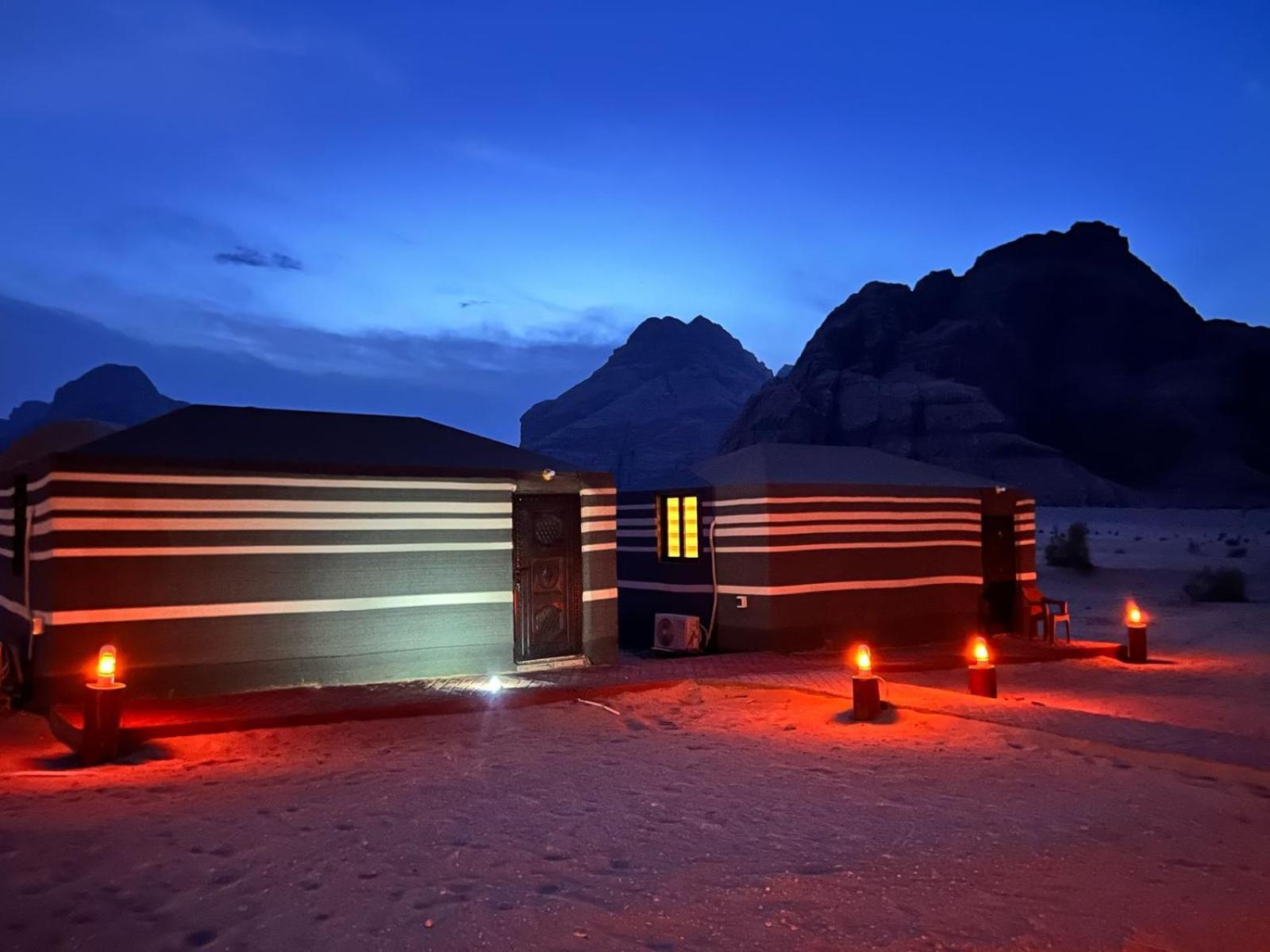 Scarlet Luxury Camp 瓦迪拉姆 外观 照片