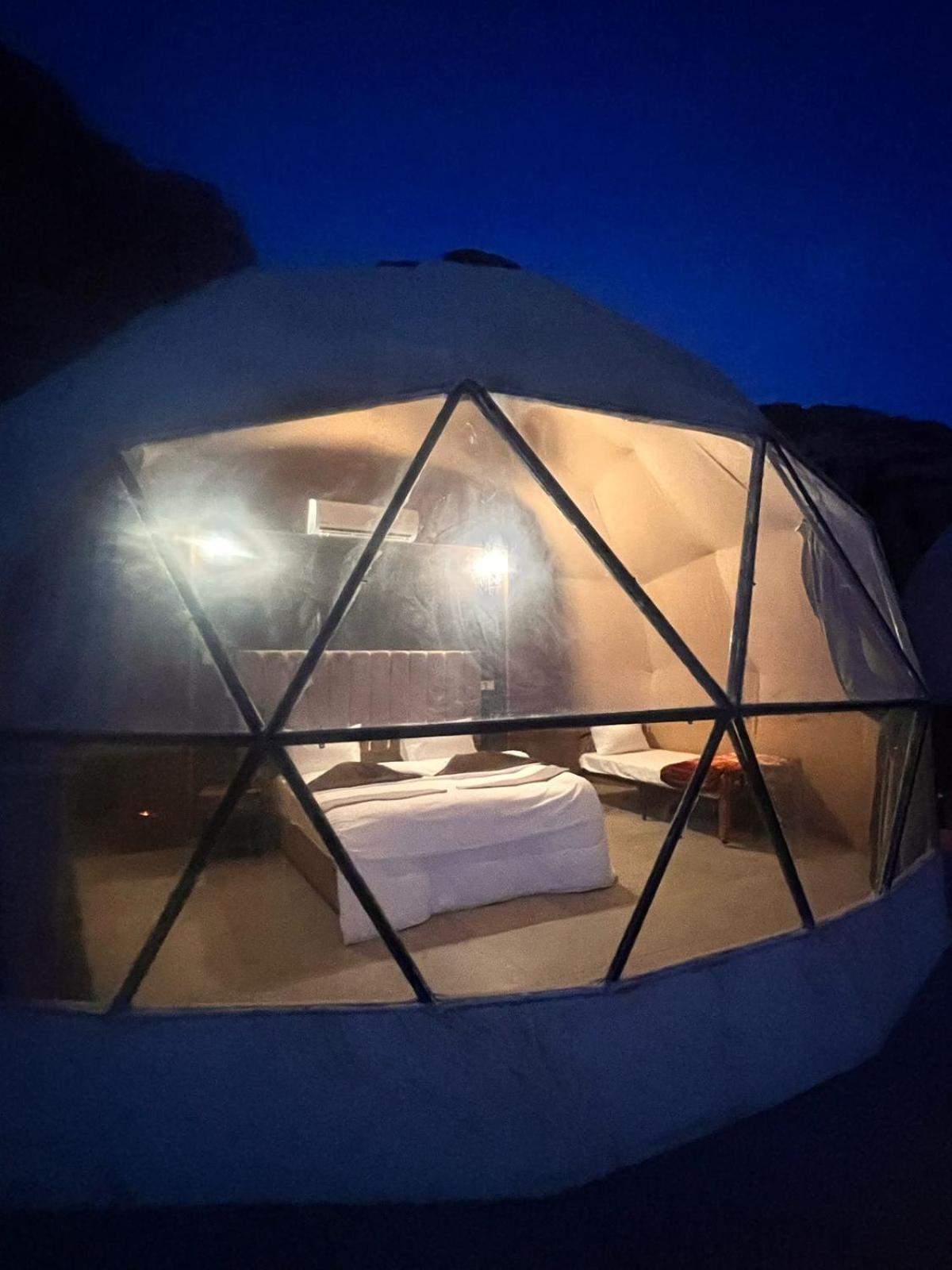 Scarlet Luxury Camp 瓦迪拉姆 外观 照片