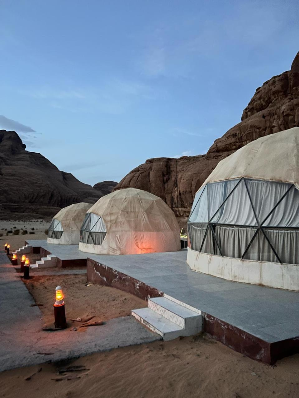Scarlet Luxury Camp 瓦迪拉姆 外观 照片